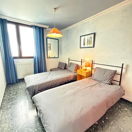 Sejour Face A La 2chambres 5e Et. Panoramique Appartement *